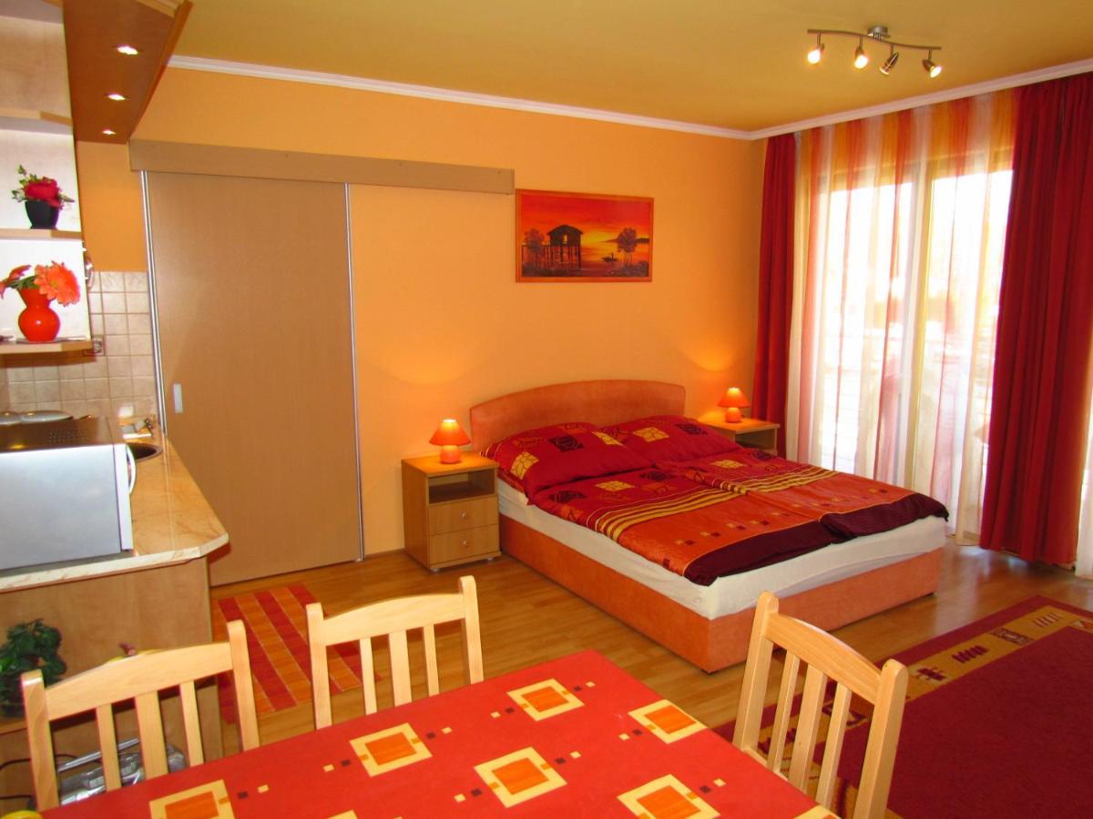 Balaton Wellness Apartman Siofok Exterior photo