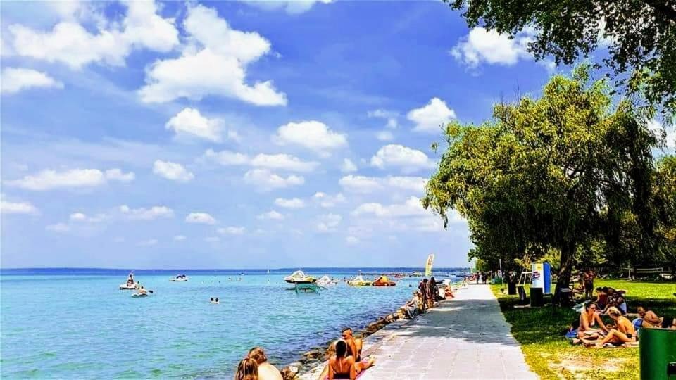 Balaton Wellness Apartman Siofok Exterior photo