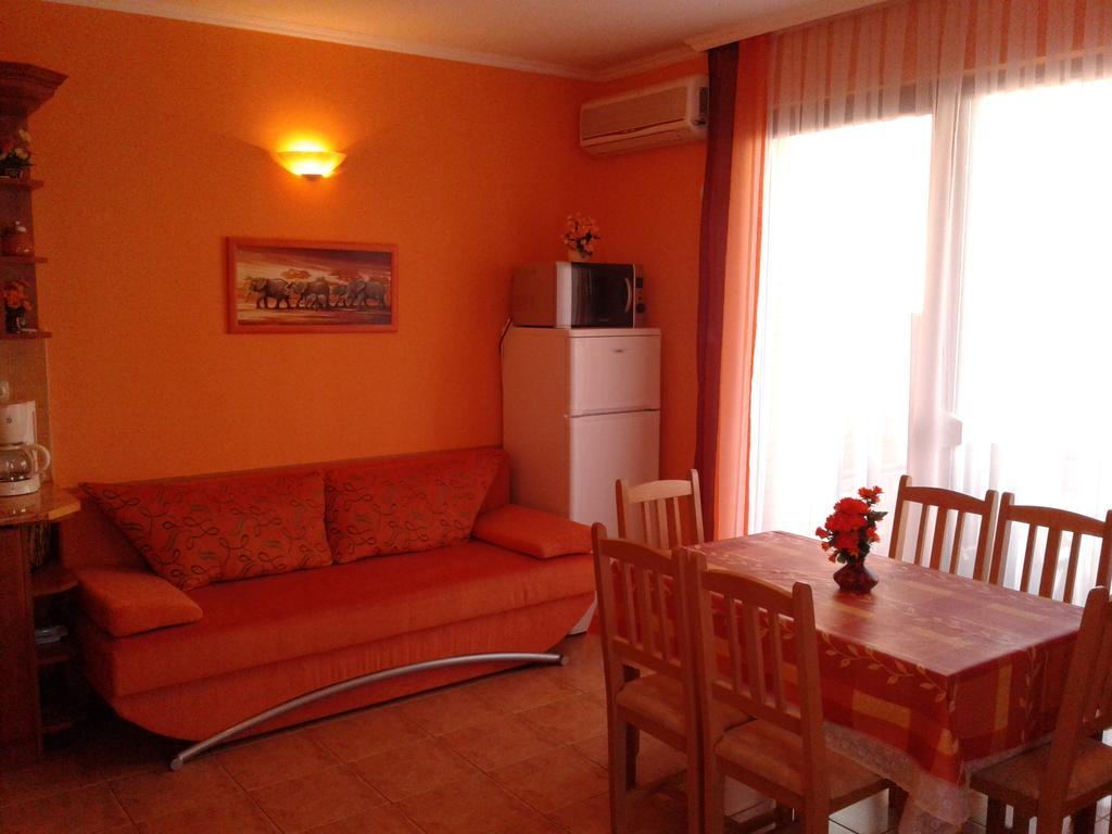 Balaton Wellness Apartman Siofok Exterior photo