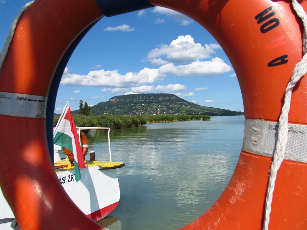 Balaton Wellness Apartman Siofok Room photo