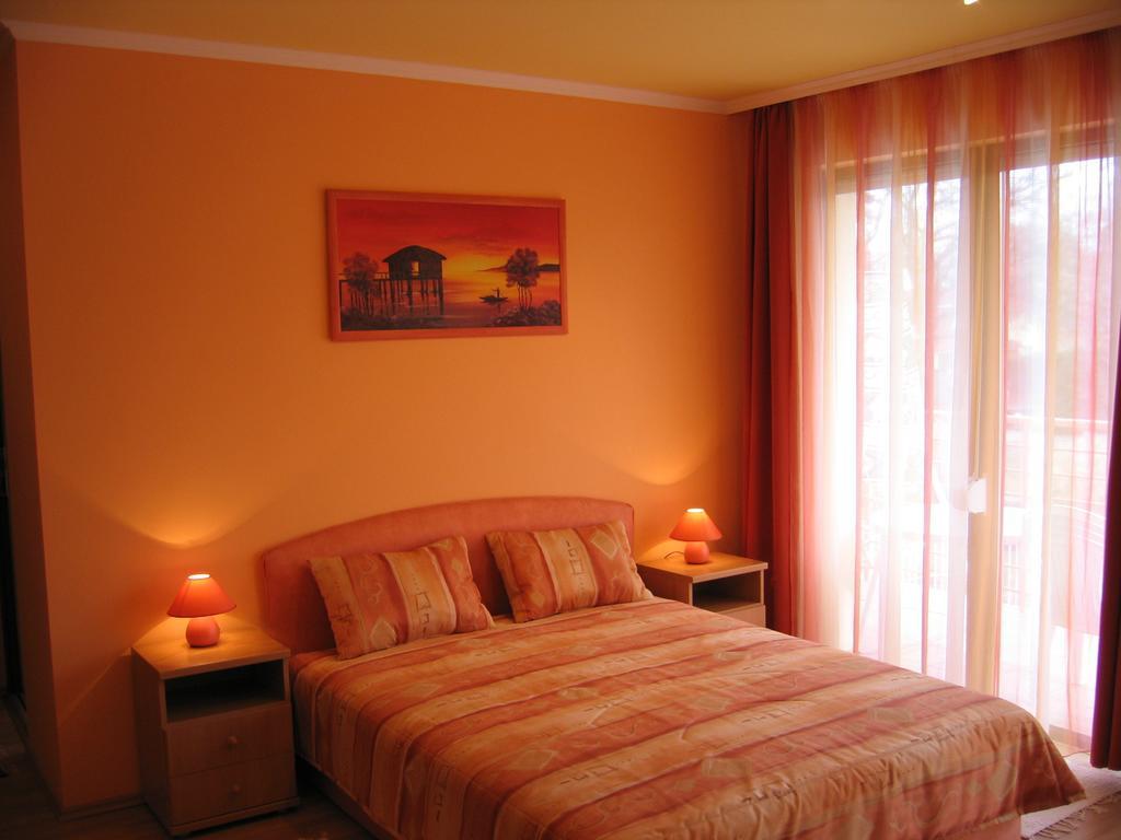 Balaton Wellness Apartman Siofok Room photo